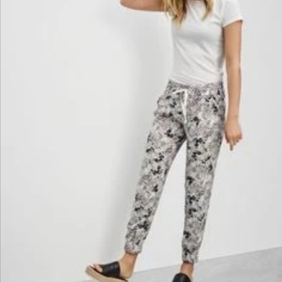 Aritzia Loz Feliz pants - Picture 5 of 6
